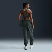 Nike One жіноча Medium-Support Lightly Lined Sports Bra колір зелений