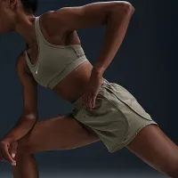 Nike Tempo жіноча Dri-FIT Mid-Rise Brief-Lined Running шорти колір зелений