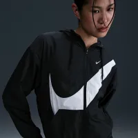 Nike Sportswear Classic женская Loose UV Protection Full-Zip Logo Куртка цвет черный