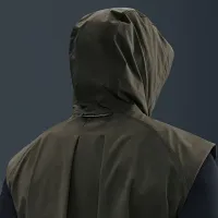 Nike Tech чоловічі Dri-FIT Woven Windrunner Vest колір зелений