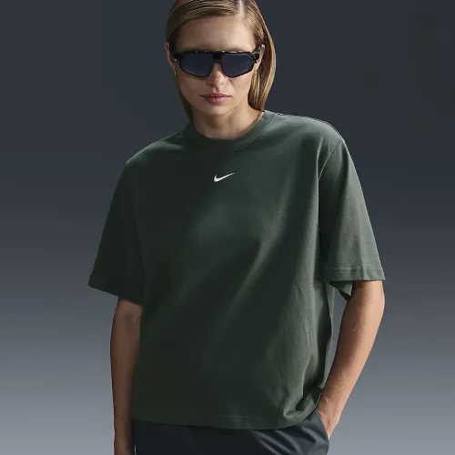 Nike Sportswear Essential жіноча Boxy футболка колір зелений