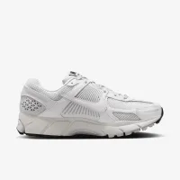 Nike Zoom Vomero 5 женская Кроссовки цвет белый