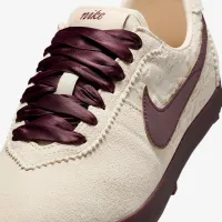 Nike Astrograbber Leather SE женская Кроссовки цвет коричневый