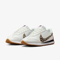 Nike Pacific Leather SE женская Кроссовки цвет белый