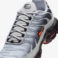 Nike Air Max Plus чоловічі Кросівки колір сірий