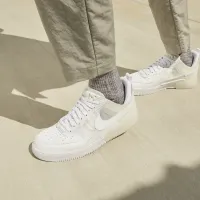 Nike Air Force 1 React чоловічі Кросівки колір білий