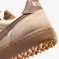 Nike Field General женская Кроссовки цвет коричневый