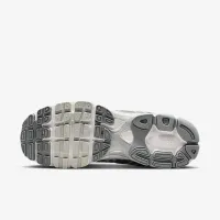 Nike Air Max Moto 2K мужские Кроссовки цвет серый