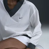 Nike Sportswear Essential женская Loose UV Woven Long-Sleeve V-Neck Top цвет белый