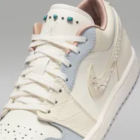 Nike Air Jordan 1 Low женская Кроссовки цвет белый