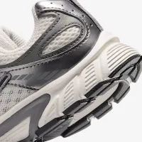 Nike V5 RNR Little дитячі Кросівки колір сірий