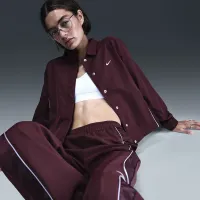 Nike Sportswear жіноча Woven Куртка колір червоний