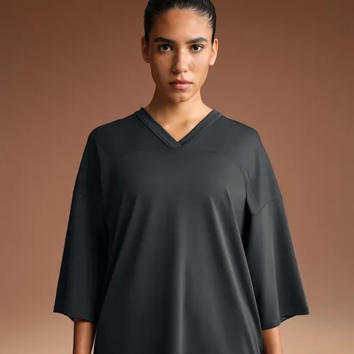 NikeSKIMS Airy жіноча оверсайз V-Neck футболка колір чорний