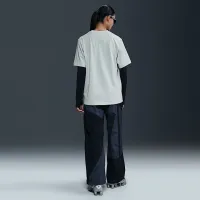 Nike Sportswear женская Loose Short-Sleeve футболка цвет серый