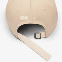 Nike Naomi Osaka Dri-FIT Club Unstructuколір червоний Cap колір коричневий