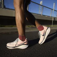 Nike Vomero 17 чоловічі Road Running Кросівки колір білий