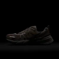 Nike V2K Run женская Кроссовки цвет коричневый