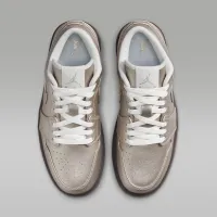Nike Air Jordan 1 Low SE женская Кроссовки цвет коричневый