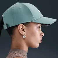 Nike Dri-FIT Club Structuколір червоний Swoosh Cap колір зелений