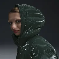 Nike Sportswear Windpuffer жіноча Therma-FIT Loose Hooded Shine Parka колір зелений