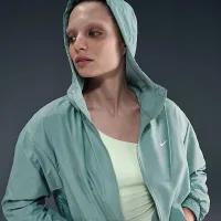 Nike Sportswear Classic Wovens женская Loose UV Hooded Куртка цвет зеленый