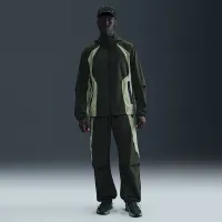 Nike Tech мужские Dri-FIT Woven Color-Block Windrunner Loose Куртка цвет зеленый