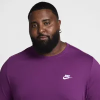 Nike Sportswear Club чоловічі футболка колір фіолетовий