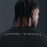 Nike Tech чоловічі Fleece Crew with Reflective Accents колір чорний