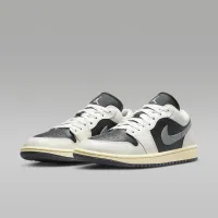 Nike Air Jordan 1 Low жіноча Кросівки колір сірий