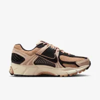 Nike Zoom Vomero 5 женская Кроссовки цвет коричневый