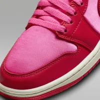 Nike Air Jordan 1 Low SE жіноча Кросівки Pink