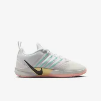 Nike Sabrina 3 