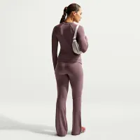 Nike Sportswear Chill Knit женская Tight Long-Sleeve Ribbed Top цвет фиолетовый