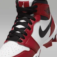 Nike Jordan 1 Mid Little/Big детские Cleats цвет белый