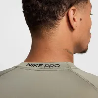 Nike Pro мужские Dri-FIT Tight Short-Sleeve Fitness Top цвет зеленый
