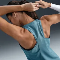 Nike Swift жіноча Dri-FIT Running Tank Top блакитний
