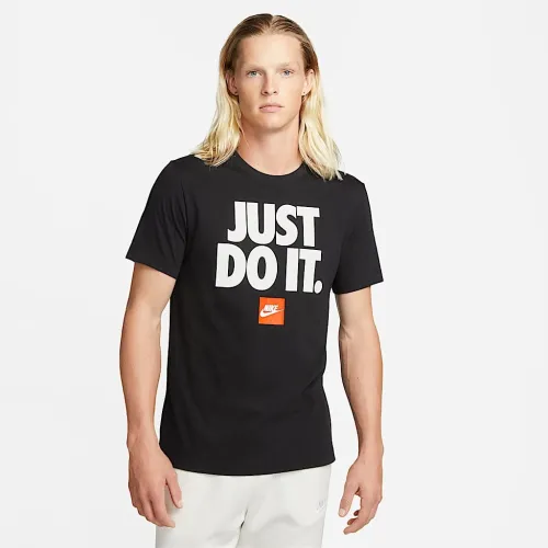 Nike Sportswear чоловічі футболка колір чорний