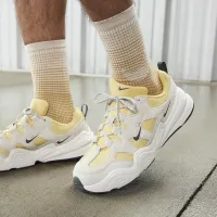 Nike Tech Hera Men's обовь Yellow