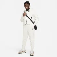 Nike Sportswear Tech Fleece Big детские (Girls') Joggers (Extended Size) цвет коричневый