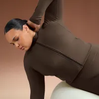 NikeSKIMS Matte женская Mock-Neck Full-Zip Куртка цвет коричневый