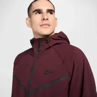 Nike Tech мужские Woven Куртка цвет красный