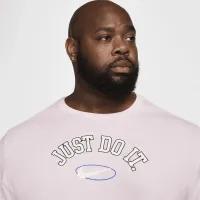 Nike Sportswear чоловічі футболка Pink