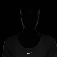 Nike One Classic жіноча Dri-FIT Short-Sleeve Cropped Twist Top колір білий