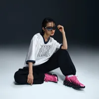 Nike Sportswear Street жіноча оверсайз Short-Sleeve Graphic Jersey колір білий