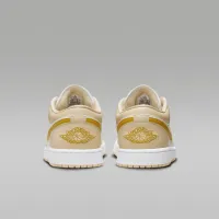 Nike Air Jordan 1 Low жіноча Кросівки колір білий