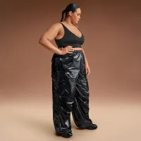 NikeSKIMS Shiny Nylon жіноча Cargo Pants колір чорний