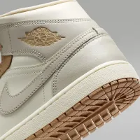 Nike Air Jordan 1 Mid женская Кроссовки цвет коричневый