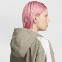 Nike Sportswear Classic Wovens женская Loose UV Hooded Куртка цвет зеленый