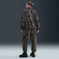 Nike Sportswear женская Woven Printed Куртка цвет черный