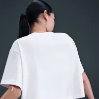 Nike Sportswear Club жіноча Cropped футболка колір білий